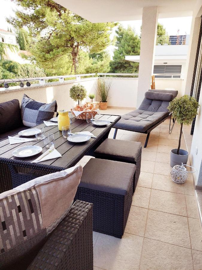 Newhome Nicole Premantura Exterior foto