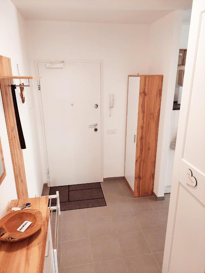 Newhome Nicole Premantura Exterior foto